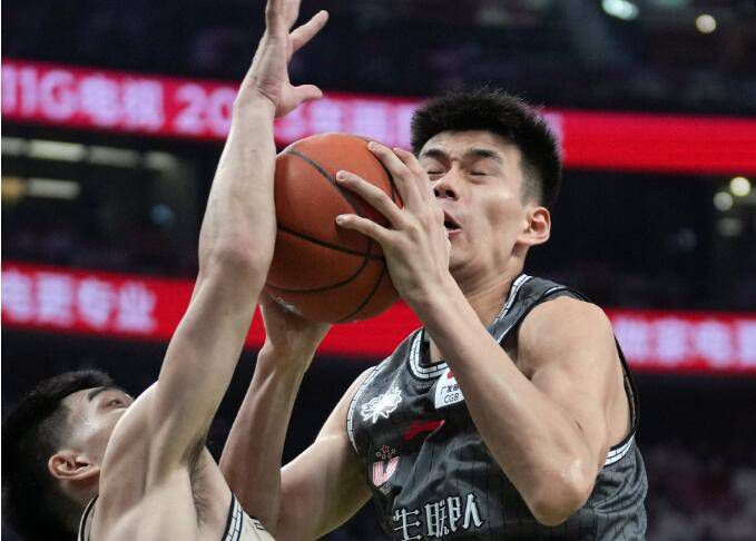 在公厕被灌满jing液绑在公厕