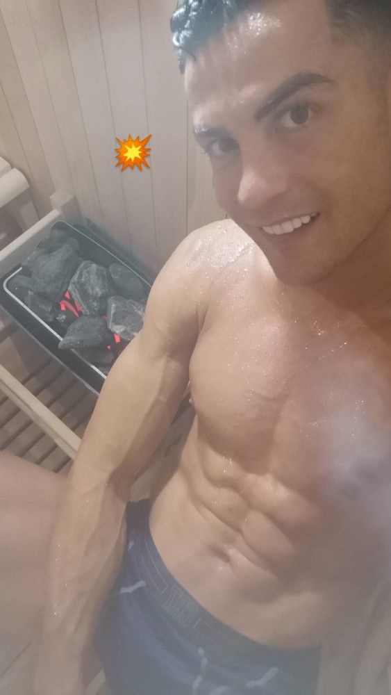 娇妻玩4p被3个男子伺候的简介