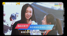 美女扒开尿囗让人桶